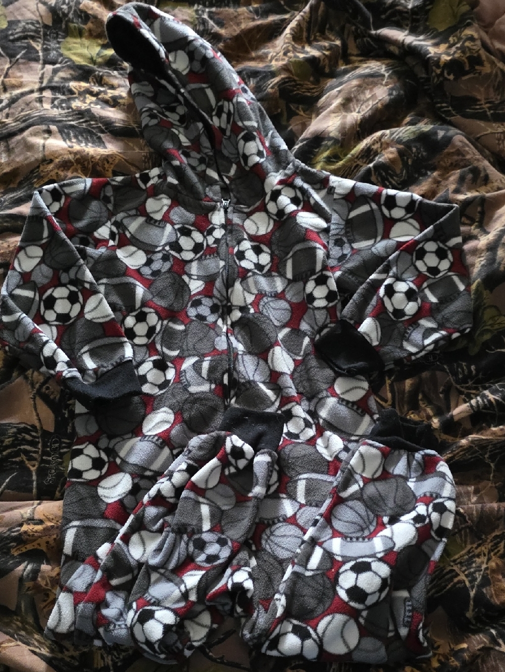 The Children's Place Gray, White & Red Sports Print Hoodie Pajama Set